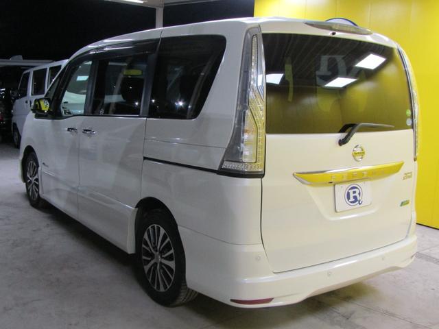 セレナ ハイウェイスターＳ－ＨＶアドバンスドセーフティパック　両側オートスライド　ブレーキサポート（11枚目）