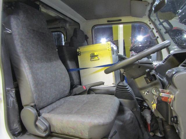 アトラストラック 　検査測定車　８ナンバー　３人乗り（14枚目）