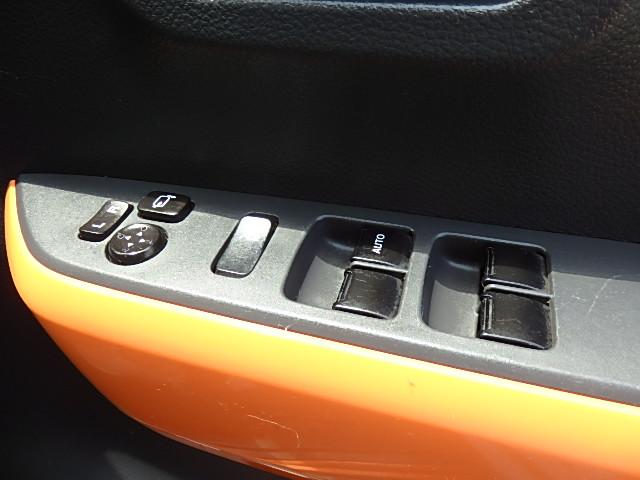 G 4WD 5速MT アイストップ シートヒーター ツートン(30枚目)