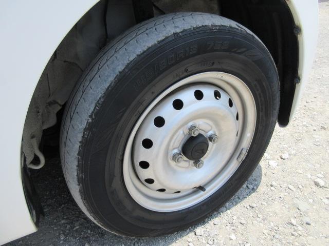 ミラ ＴＸ　車検２年付き　５ＭＴシフト　１オーナー車　ＣＤデッキ　ＡＵＸ・ＵＳＢ　キーレスキー　ヘッドライトレベライザー　荷室フラット（7枚目）