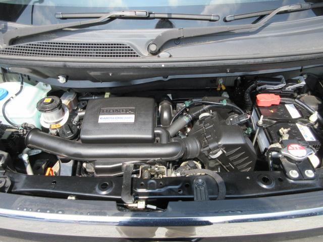 Ｎ－ＢＯＸ Ｇ・Ｌホンダセンシング　車検２年付き　ＬＫＡＳ　ブレーキサポート　車線逸脱警報　標識認識機能　先行車発進警報　クルコン　電動スライドドア　ＬＥＤオートヘッドライト　ＥＴＣ　ギャザズＣＤデッキ　アイドリングストップ（8枚目）