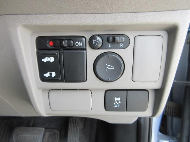 フリードハイブリッド ジャストセレクション　車検２年付き　メモリーナビ　Ｂｌｕｅｔｏｏｔｈ　フルセグＴＶ　バックカメラ　ＥＴＣ　左電動スライドドア　クルーズコントロール　ＨＩＤオートヘッドライト（12枚目）