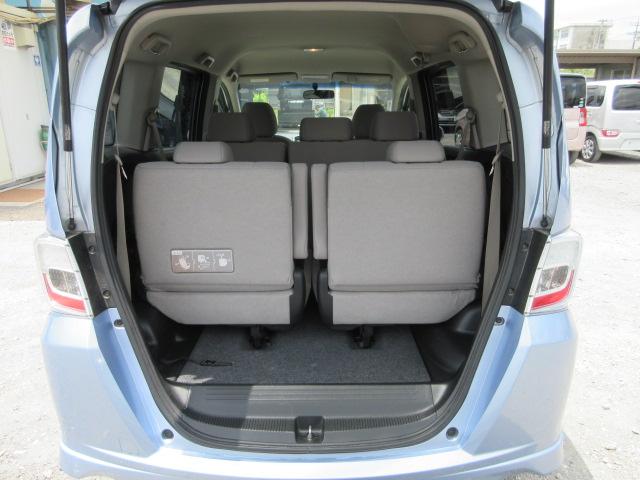 フリードハイブリッド ジャストセレクション　車検２年付き　メモリーナビ　Ｂｌｕｅｔｏｏｔｈ　フルセグＴＶ　バックカメラ　ＥＴＣ　左電動スライドドア　クルーズコントロール　ＨＩＤオートヘッドライト（42枚目）