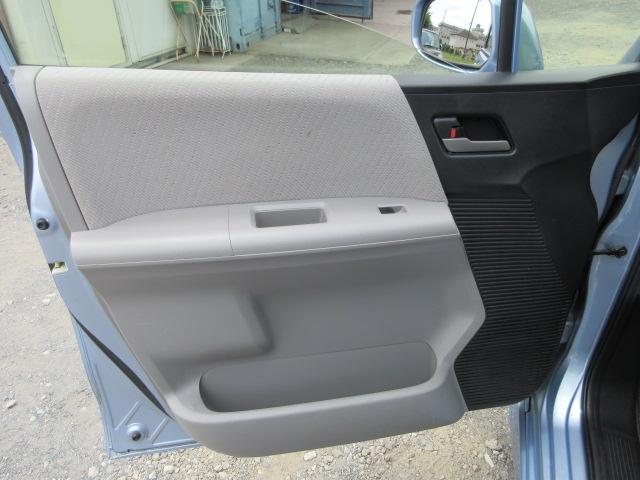 フリードハイブリッド ジャストセレクション　車検２年付き　メモリーナビ　Ｂｌｕｅｔｏｏｔｈ　フルセグＴＶ　バックカメラ　ＥＴＣ　左電動スライドドア　クルーズコントロール　ＨＩＤオートヘッドライト（52枚目）