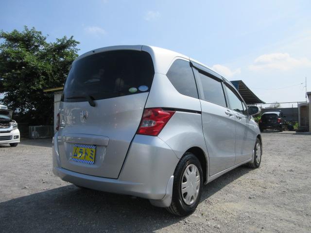 フリード Ｇ　Ｌパッケージ　車検２年付き　７人　ＨＤＤナビ　フルセグＴＶ　バックカメラ　ＥＴＣ　後席モニター　左電動スライドドア　キーレスキー（18枚目）
