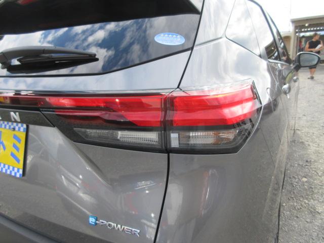 ノート Ｓ　車検２年付き　レンタカーアップ　ブレーキサポート　車線逸脱警報　先行車発進警報　標識認識機能　スマートルームミラー　電動パーキング　メモリーナビ　Ｂｌｕｅｔｏｏｔｈ　全周囲カメラ　ＥＴＣ（62枚目）