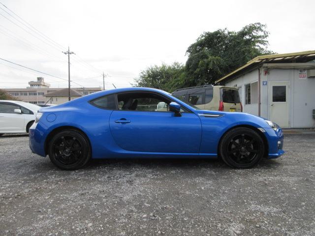ＢＲＺ Ｓ　車検２年付き　６速オートマ　１オーナー　ＥＮＫＥＩ１７インチアルミホイール　ＨＤＤナビ　Ｂｌｕｅｔｏｏｔｈ　フルセグＴＶ　フロント・バックカメラ　ＥＴＣ　シートヒーター付きハーフレザーシート（5枚目）