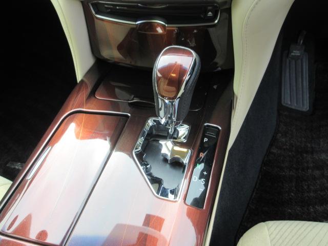 クラウンハイブリッド ロイヤルサルーン　車検２年付き　ＨＤＤナビ　Ｂｌｕｅｔｏｏｔｈ　フルセグＴＶ　バックカメラ　ＥＴＣ　ガラスフィルム貼　クルーズコントロール　電動シート　ＨＩＤオートヘッドライト　ＬＥＤフォグライト　ＭＴモード（27枚目）