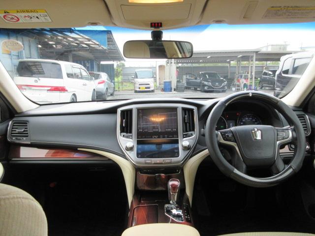 クラウンハイブリッド ロイヤルサルーン　車検２年付き　ＨＤＤナビ　Ｂｌｕｅｔｏｏｔｈ　フルセグＴＶ　バックカメラ　ＥＴＣ　ガラスフィルム貼　クルーズコントロール　電動シート　ＨＩＤオートヘッドライト　ＬＥＤフォグライト　ＭＴモード（47枚目）