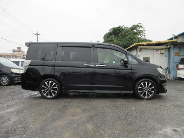 ステップワゴンスパーダ Ｚ　クールスピリット　車検２年付き　８人　後期型　メモリーナビ　ワンセグＴＶ　バックカメラ　ＥＴＣ　両側電動スライドドア　ハーフレザー　純正１７インチアルミホイール　アイドリングストップ　クルーズコントロール（5枚目）