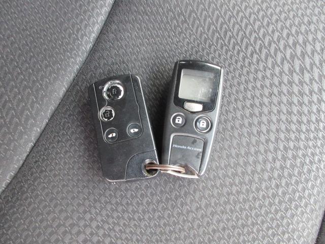 ステップワゴンスパーダ Ｚ　クールスピリット　車検２年付き　８人　後期型　メモリーナビ　ワンセグＴＶ　バックカメラ　ＥＴＣ　両側電動スライドドア　ハーフレザー　純正１７インチアルミホイール　アイドリングストップ　クルーズコントロール（13枚目）