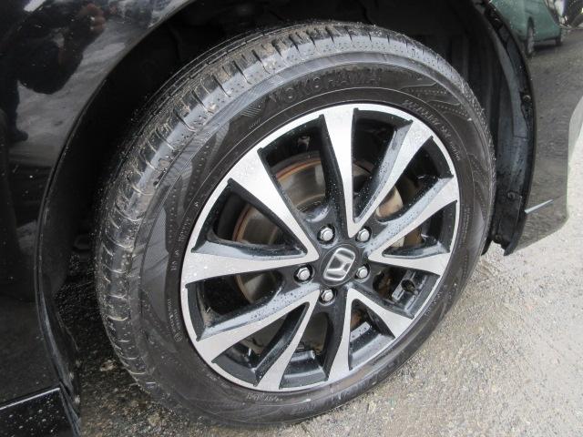 ステップワゴンスパーダ Ｚ　クールスピリット　車検２年付き　８人　後期型　メモリーナビ　ワンセグＴＶ　バックカメラ　ＥＴＣ　両側電動スライドドア　ハーフレザー　純正１７インチアルミホイール　アイドリングストップ　クルーズコントロール（22枚目）