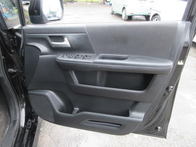 ステップワゴンスパーダ Ｚ　クールスピリット　車検２年付き　８人　後期型　メモリーナビ　ワンセグＴＶ　バックカメラ　ＥＴＣ　両側電動スライドドア　ハーフレザー　純正１７インチアルミホイール　アイドリングストップ　クルーズコントロール（24枚目）