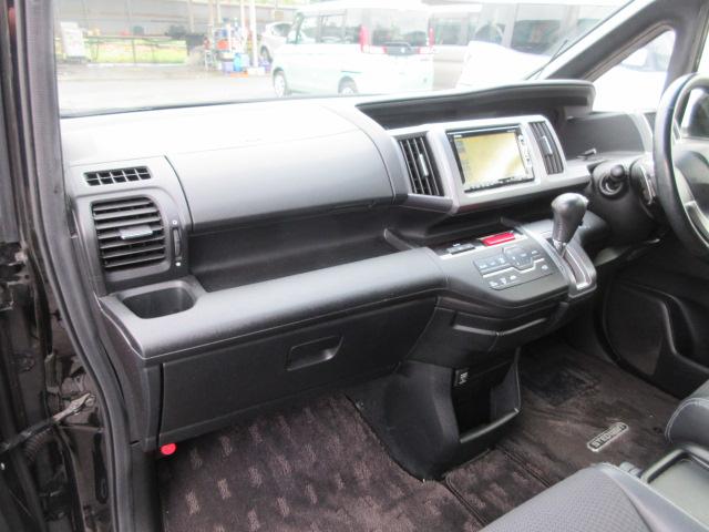 ステップワゴンスパーダ Ｚ　クールスピリット　車検２年付き　８人　後期型　メモリーナビ　ワンセグＴＶ　バックカメラ　ＥＴＣ　両側電動スライドドア　ハーフレザー　純正１７インチアルミホイール　アイドリングストップ　クルーズコントロール（54枚目）