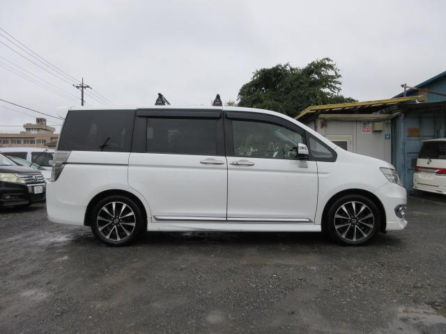 ステップワゴンスパーダ Ｚ　クールスピリット　８人　後期型　大画面メモリーナビ　フルセグＴＶ　バックカメラ　ＥＴＣ　ハーフレザーシート　純正１７インチアルミホイール　両側電動スライドドア　サブウーファー　クルーズコントロール　パドルシフト（5枚目）