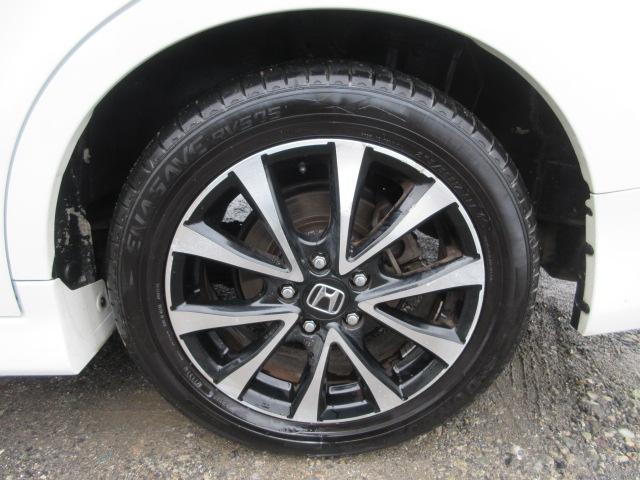 ステップワゴンスパーダ Ｚ　クールスピリット　８人　後期型　大画面メモリーナビ　フルセグＴＶ　バックカメラ　ＥＴＣ　ハーフレザーシート　純正１７インチアルミホイール　両側電動スライドドア　サブウーファー　クルーズコントロール　パドルシフト（21枚目）