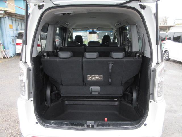 ステップワゴンスパーダ Ｚ　クールスピリット　８人　後期型　大画面メモリーナビ　フルセグＴＶ　バックカメラ　ＥＴＣ　ハーフレザーシート　純正１７インチアルミホイール　両側電動スライドドア　サブウーファー　クルーズコントロール　パドルシフト（45枚目）