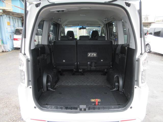 ステップワゴンスパーダ Ｚ　クールスピリット　８人　後期型　大画面メモリーナビ　フルセグＴＶ　バックカメラ　ＥＴＣ　ハーフレザーシート　純正１７インチアルミホイール　両側電動スライドドア　サブウーファー　クルーズコントロール　パドルシフト（46枚目）