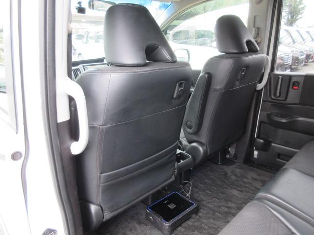 ステップワゴンスパーダ Ｚ　クールスピリット　８人　後期型　大画面メモリーナビ　フルセグＴＶ　バックカメラ　ＥＴＣ　ハーフレザーシート　純正１７インチアルミホイール　両側電動スライドドア　サブウーファー　クルーズコントロール　パドルシフト（51枚目）