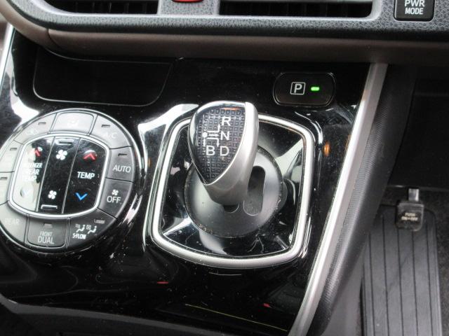 エスクァイア ハイブリッドGi 車検2年付き 7人 1オーナー 雹害 SDナビBluetoothフルセグTV バックカメラ ETC 革調シート シートヒーター 両側電動スライド クルーズコントロール 純正15インチアルミホイール(28枚目)