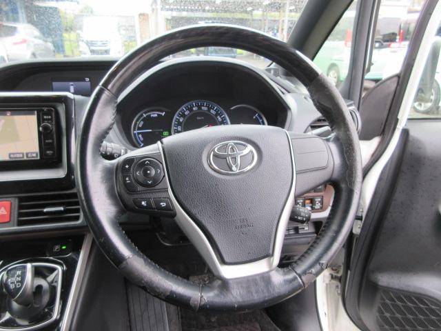 エスクァイア ハイブリッドGi 車検2年付き 7人 1オーナー 雹害 SDナビBluetoothフルセグTV バックカメラ ETC 革調シート シートヒーター 両側電動スライド クルーズコントロール 純正15インチアルミホイール(37枚目)