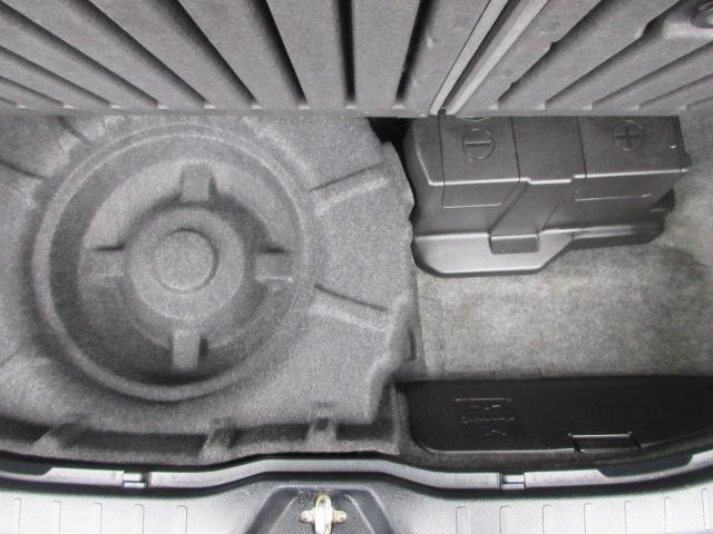 エスクァイア ハイブリッドGi 車検2年付き 7人 1オーナー 雹害 SDナビBluetoothフルセグTV バックカメラ ETC 革調シート シートヒーター 両側電動スライド クルーズコントロール 純正15インチアルミホイール(46枚目)