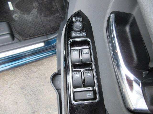 タント カスタムＸ　車検２年付き　雹害　ブレーキサポート　車線逸脱警報　ＳＤナビ　Ｂｌｕｅｔｏｏｔｈ　フルセグＴＶ　全周囲カメラ　ＥＴＣ　両側電動スライドドア　ピラーレス　ハーフレザーシート　ＬＥＤオートヘッドライト（33枚目）