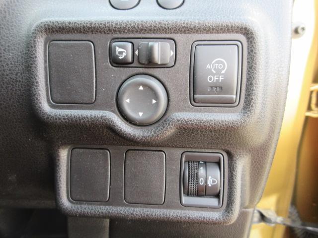 ノート メダリスト 車検2年付き スーパーチャージャー SDナビ Bluetooth フルセグTV 全周囲カメラ ETC ハーフレザーシート オートヘッドライト(12枚目)