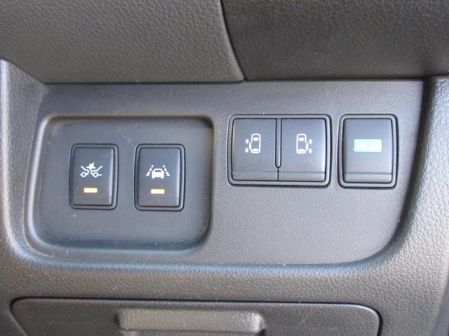 セレナ ハイウェイスターＳ－ＨＶアドバンスドセーフティパック　車検２年付き　後期型　ブレーキサポート　車線逸脱警報　ＳＤナビ　ＢｌｕｅｔｏｏｔｈフルセグＴＶ　全周囲カメラ　リヤモニター　両側電動スライドドア　ＥＴＣ　クルーズコントロール（17枚目）