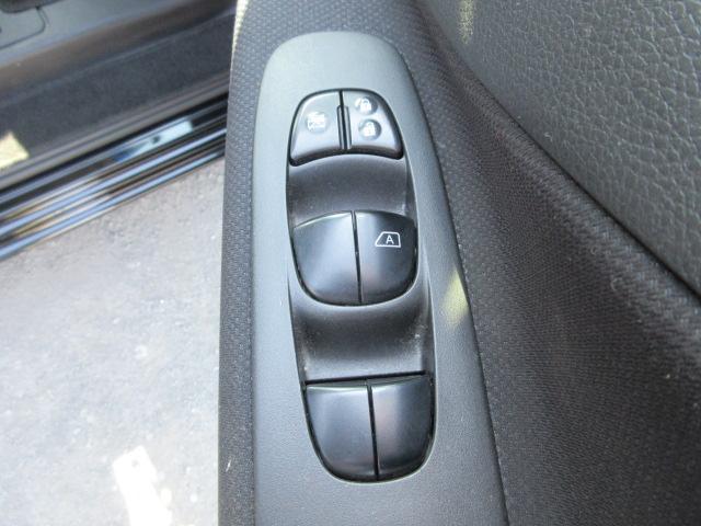 セレナ ハイウェイスターＳ－ＨＶアドバンスドセーフティパック　車検２年付き　後期型　ブレーキサポート　車線逸脱警報　ＳＤナビ　ＢｌｕｅｔｏｏｔｈフルセグＴＶ　全周囲カメラ　リヤモニター　両側電動スライドドア　ＥＴＣ　クルーズコントロール（35枚目）