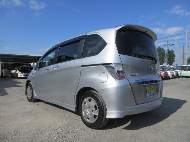 フリードハイブリッド ジャストセレクション 車検2年付き 雹害 6人 メモリーナビ ワンセグTV バックカメラ ETC クルーズコントロール 左電動スライドドア アイドリングストップ HIDオートヘッドライト(19枚目)