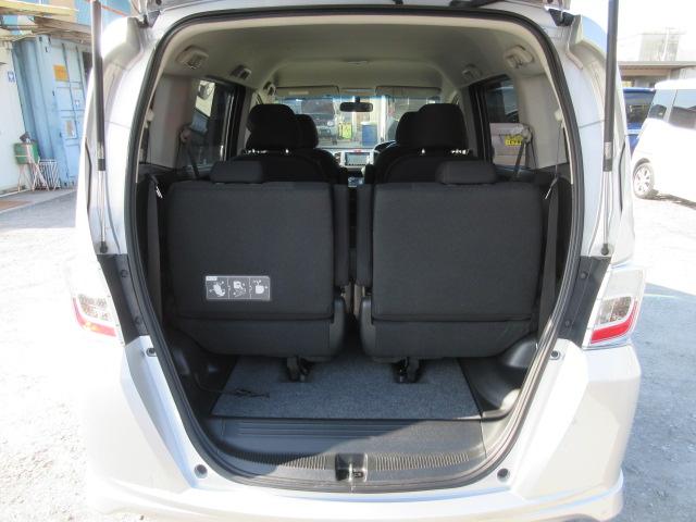 フリードハイブリッド ジャストセレクション 車検2年付き 雹害 6人 メモリーナビ ワンセグTV バックカメラ ETC クルーズコントロール 左電動スライドドア アイドリングストップ HIDオートヘッドライト(41枚目)