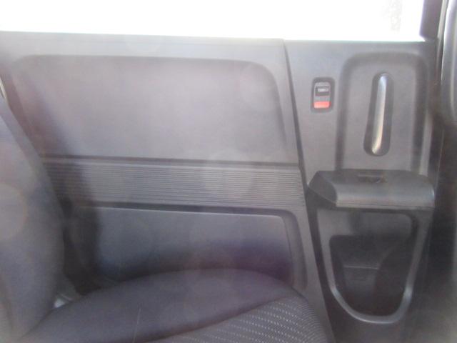 フリードハイブリッド ジャストセレクション 車検2年付き 雹害 6人 メモリーナビ ワンセグTV バックカメラ ETC クルーズコントロール 左電動スライドドア アイドリングストップ HIDオートヘッドライト(44枚目)