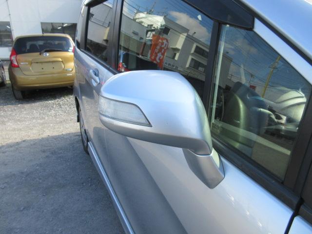 フリードハイブリッド ジャストセレクション 車検2年付き 雹害 6人 メモリーナビ ワンセグTV バックカメラ ETC クルーズコントロール 左電動スライドドア アイドリングストップ HIDオートヘッドライト(57枚目)