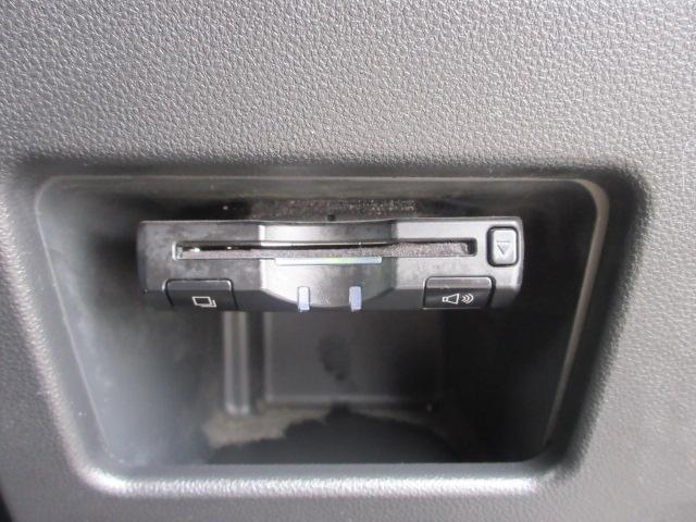 タント カスタムＲＳ　トップエディションＳＡ　車検２年付き　雹害　ターボ　ブレーキサポート　ＳＤナビ　ＢｌｕｅｔｏｏｔｈフルセグＴＶ　バックカメラ　ＥＴＣ　ガラスフィルム貼　両側電動スライドドア　ハーフレザーシート（12枚目）