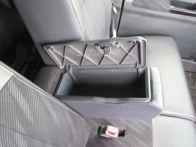 タント カスタムＲＳ　トップエディションＳＡ　車検２年付き　雹害　ターボ　ブレーキサポート　ＳＤナビ　ＢｌｕｅｔｏｏｔｈフルセグＴＶ　バックカメラ　ＥＴＣ　ガラスフィルム貼　両側電動スライドドア　ハーフレザーシート（30枚目）