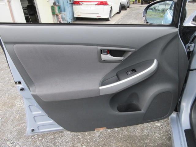 プリウス S 車検2年付き HDDナビ BluetoothワンセグTV バックカメラ ETC 純正15インチアルミホイール ガラスフィルム貼 プロジェクターオートヘッドライト(49枚目)