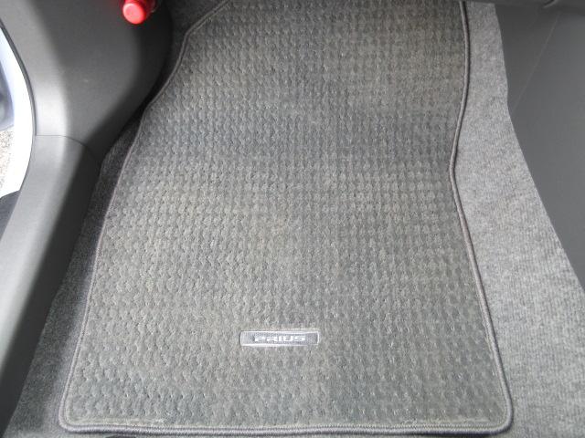 プリウス S 車検2年付き HDDナビ BluetoothワンセグTV バックカメラ ETC 純正15インチアルミホイール ガラスフィルム貼 プロジェクターオートヘッドライト(50枚目)
