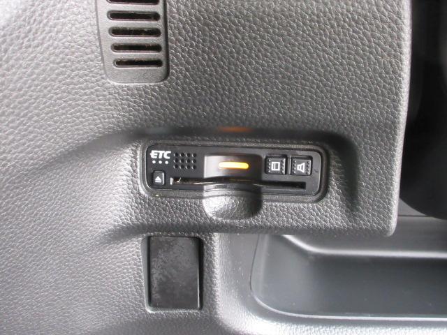 Ｎ－ＢＯＸカスタム Ｇ・Ｌホンダセンシング　車検２年付き　ＬＫＡＳ　ブレーキサポート　レーンキープ　標識認識機能　先行車発進警報　クルコン　大画面メモリナビ　ＢｌｕｅｔｏｏｔｈフルセグＴＶ　バックカメラ　ＥＴＣ　両側電動スライドドア（12枚目）