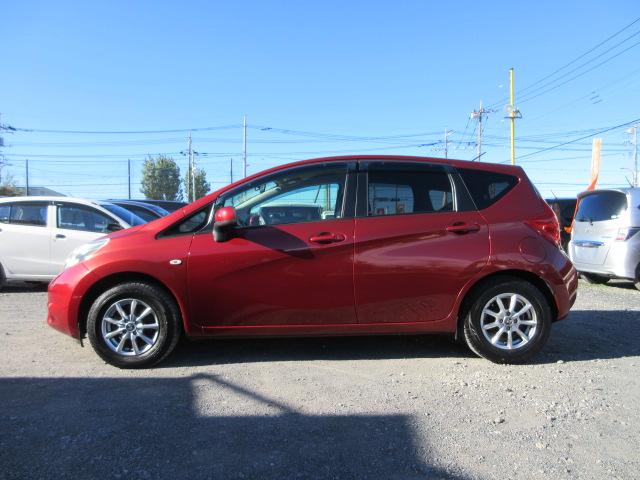 ノート Ｘ　ＤＩＧ－Ｓ　車検２年付き　スーパーチャージャー　ＳＤナビ　フルセグＴＶ　バックカメラ　ＥＴＣ　社外１４インチアルミホイール　スマートキー　プッシュスタート　アイドリングストップ（9枚目）