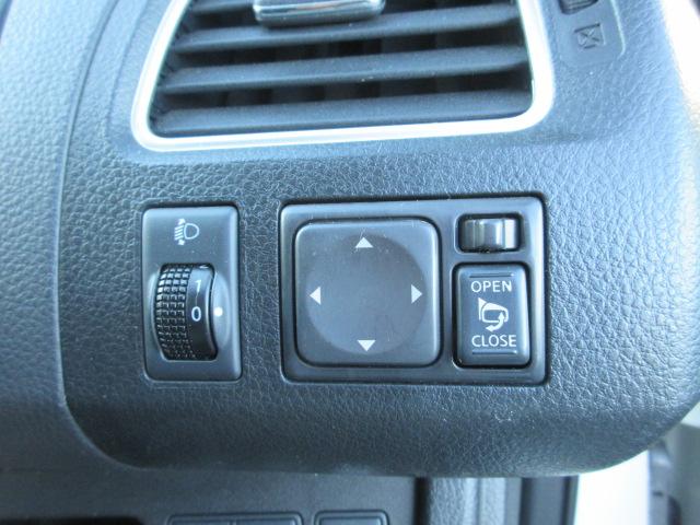 セレナ ハイウェイスター Vセレクション 車検2年付き 雹害 メモリーナビ BluetoothフルセグTV バックカメラ ETC 両側電動スライドドア 純正16インチアルミホイール クリアランスソナー クルーズコントロール(29枚目)