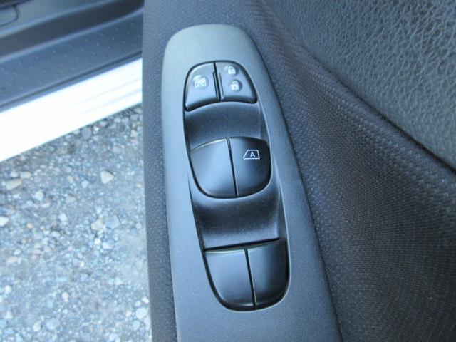 セレナ ハイウェイスター Vセレクション 車検2年付き 雹害 メモリーナビ BluetoothフルセグTV バックカメラ ETC 両側電動スライドドア 純正16インチアルミホイール クリアランスソナー クルーズコントロール(34枚目)