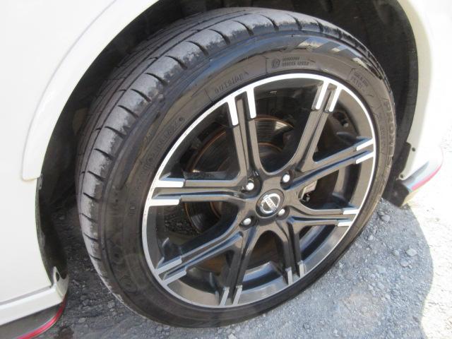 マーチ ニスモ　Ｓ　車検２年付き　５ＭＴシフト　オーテックマフラー　ＳＤナビ　フルセグＴＶ　ＥＴＣ　純正１６インチアルミホイール　ニスモ専用シート　オートヘッドライト　リヤフォグ（10枚目）