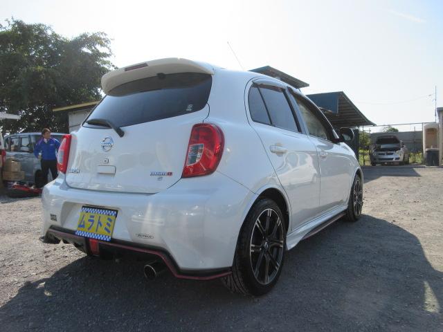 マーチ ニスモ　Ｓ　車検２年付き　５ＭＴシフト　オーテックマフラー　ＳＤナビ　フルセグＴＶ　ＥＴＣ　純正１６インチアルミホイール　ニスモ専用シート　オートヘッドライト　リヤフォグ（19枚目）