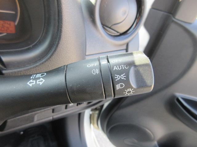 マーチ ニスモ　Ｓ　車検２年付き　５ＭＴシフト　オーテックマフラー　ＳＤナビ　フルセグＴＶ　ＥＴＣ　純正１６インチアルミホイール　ニスモ専用シート　オートヘッドライト　リヤフォグ（30枚目）