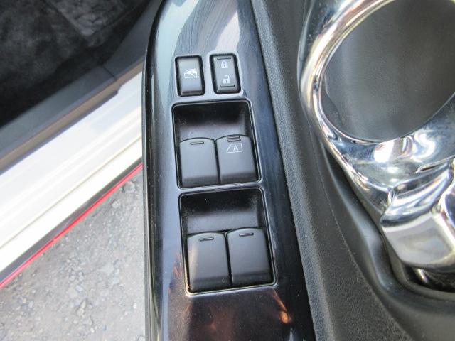 マーチ ニスモ　Ｓ　車検２年付き　５ＭＴシフト　オーテックマフラー　ＳＤナビ　フルセグＴＶ　ＥＴＣ　純正１６インチアルミホイール　ニスモ専用シート　オートヘッドライト　リヤフォグ（32枚目）