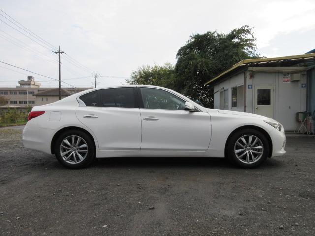 スカイライン 200GT-t 車検2年付き 雹害 ターボ SDナビ BluetoothフルセグTV バックカメラ ETC クルーズコントロール LEDオートヘッドライト LEDフォグライト ハーフレザーシート 純正17インチAW(5枚目)