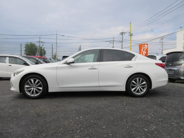 スカイライン 200GT-t 車検2年付き 雹害 ターボ SDナビ BluetoothフルセグTV バックカメラ ETC クルーズコントロール LEDオートヘッドライト LEDフォグライト ハーフレザーシート 純正17インチAW(6枚目)