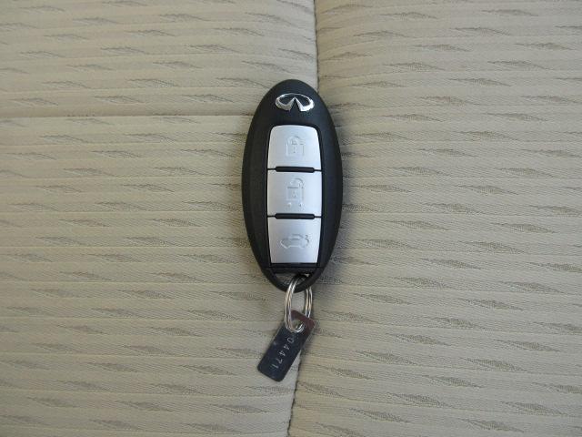 スカイライン 200GT-t 車検2年付き 雹害 ターボ SDナビ BluetoothフルセグTV バックカメラ ETC クルーズコントロール LEDオートヘッドライト LEDフォグライト ハーフレザーシート 純正17インチAW(12枚目)