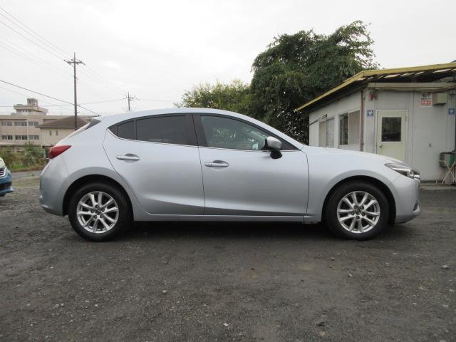 アクセラスポーツ １５ＸＤ　車検２年付き　後期型　ブレーキサポート　ディーゼルターボ　ＳＤナビ　ＢｌｕｅｔｏｏｔｈフルセグＴＶ　バックカメラ　ＥＴＣ　社外スピーカー＆ツィーター　純正１６インチアルミホイール（8枚目）